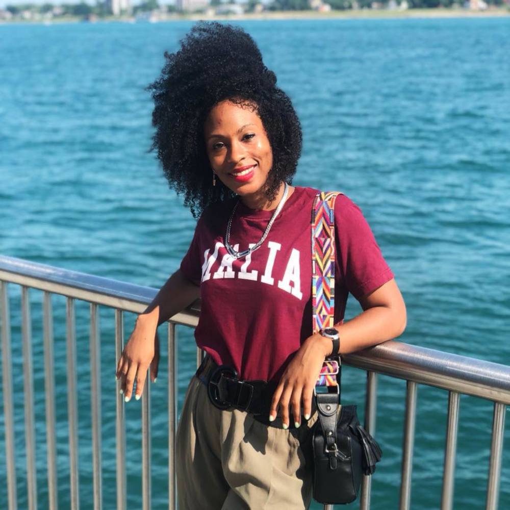 Meet your Posher, Kayla